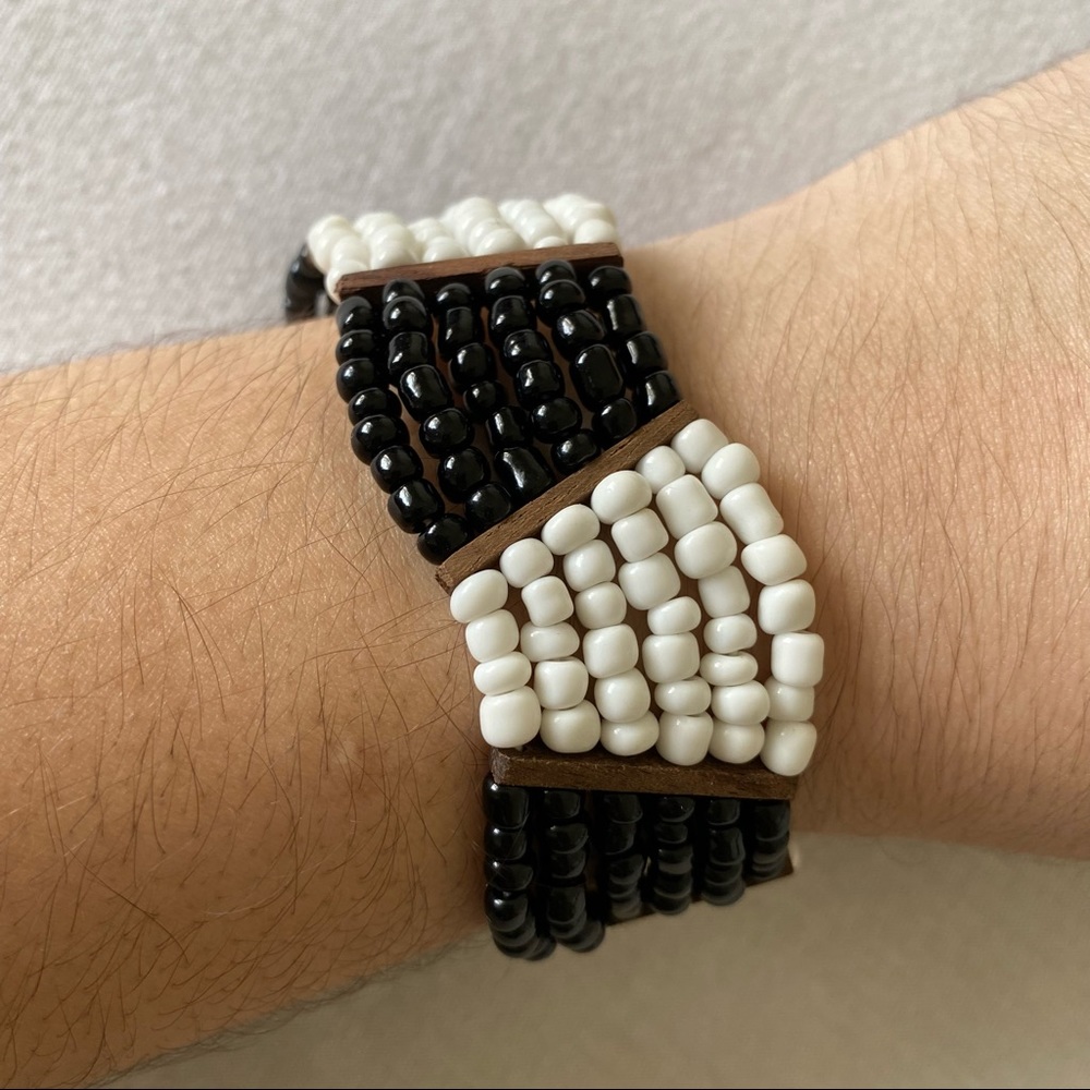 Handmade Stretchy Black and White Bead Bracelet